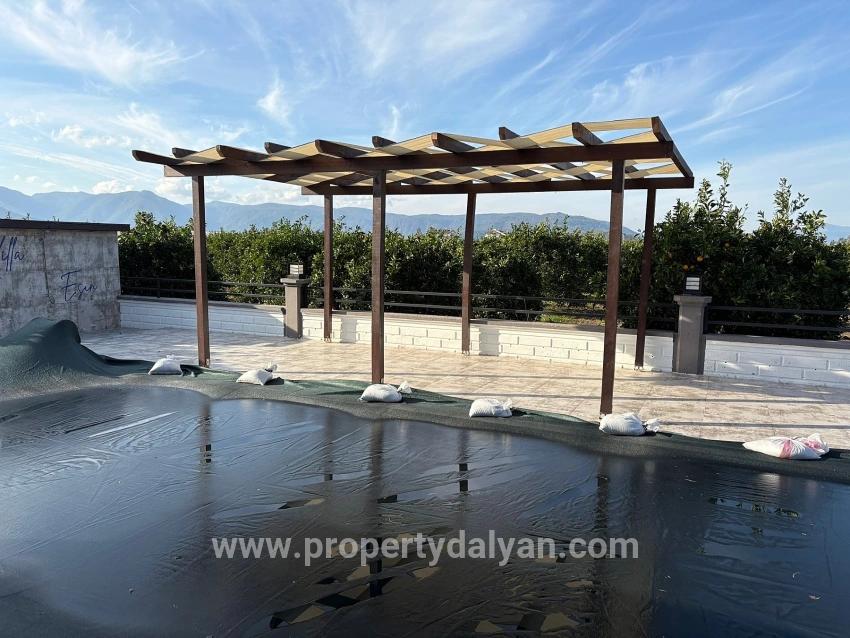 4+1-Zimmer Villa Zu verkaufen in Eskiköy Bz. Ortaca - 14.136 m²