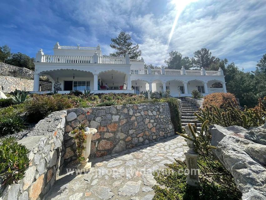 7+1-Zimmer Villa Zu verkaufen in Gökbel Bz. Ortaca - 5.000 m²
