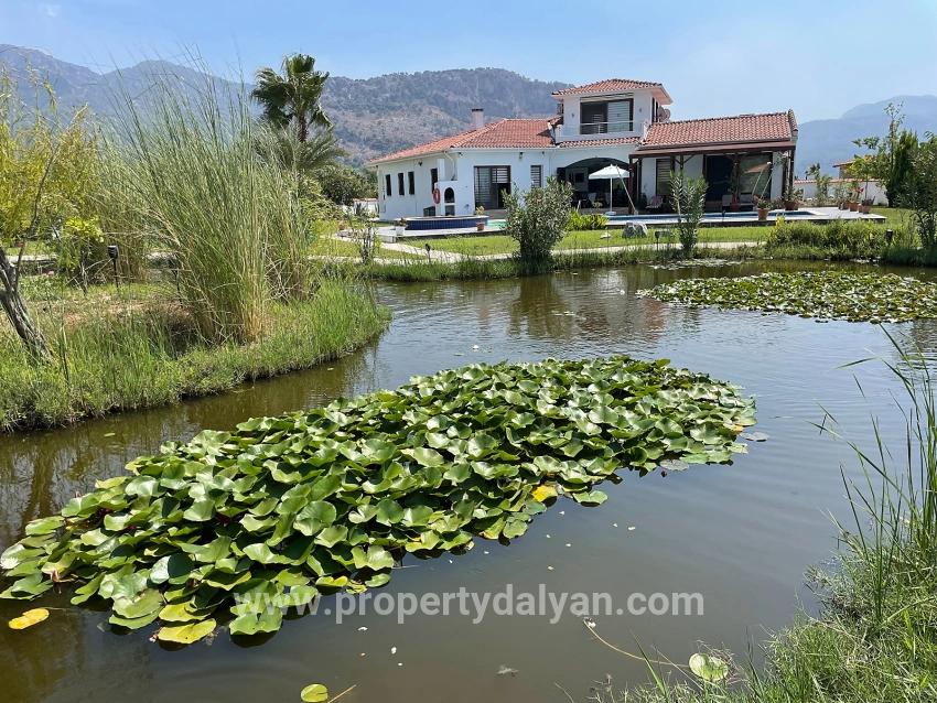 4+1-Zimmer Villa Zu verkaufen in Dalyan Bz. Ortaca - 7.000 m²