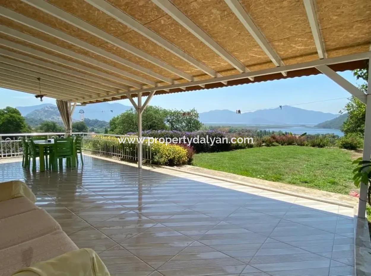 4 2 Villenhäuser Zum Verkauf Mit Meerblick In Çandır