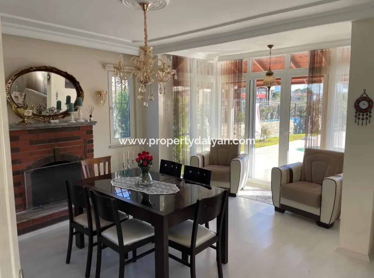 Villa Zum Verkauf In 600M2 Grundstück In Dalyan