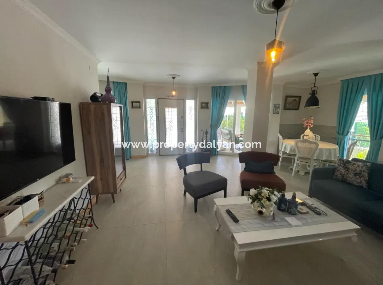 4 1 Villa Zum Verkauf In 720M2 Grundstück In Dalyan Gülpınar