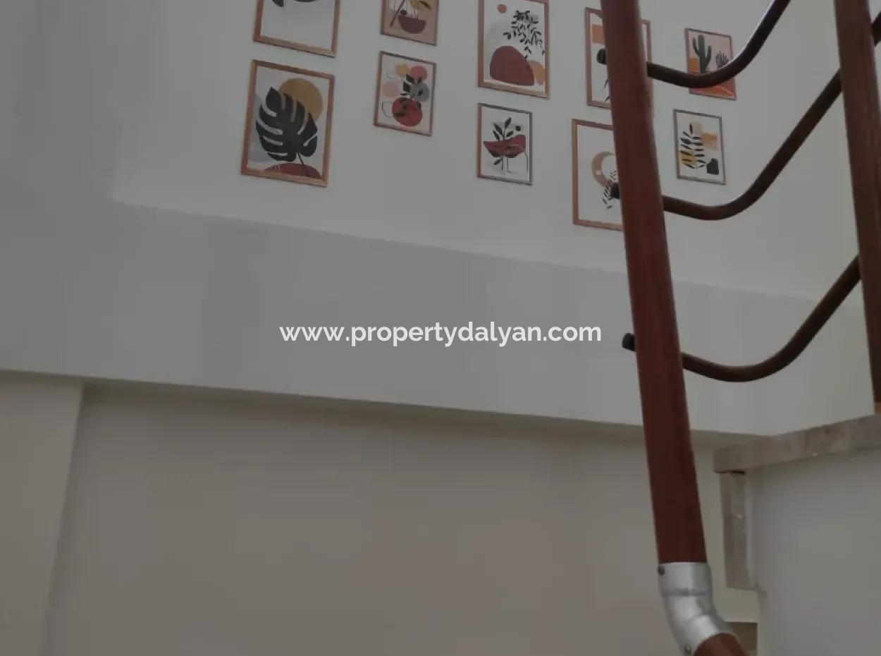 Dalyan Gülpinar'köşebaşi 545M2 Grundstück Zum Verkauf 4 1 Villa