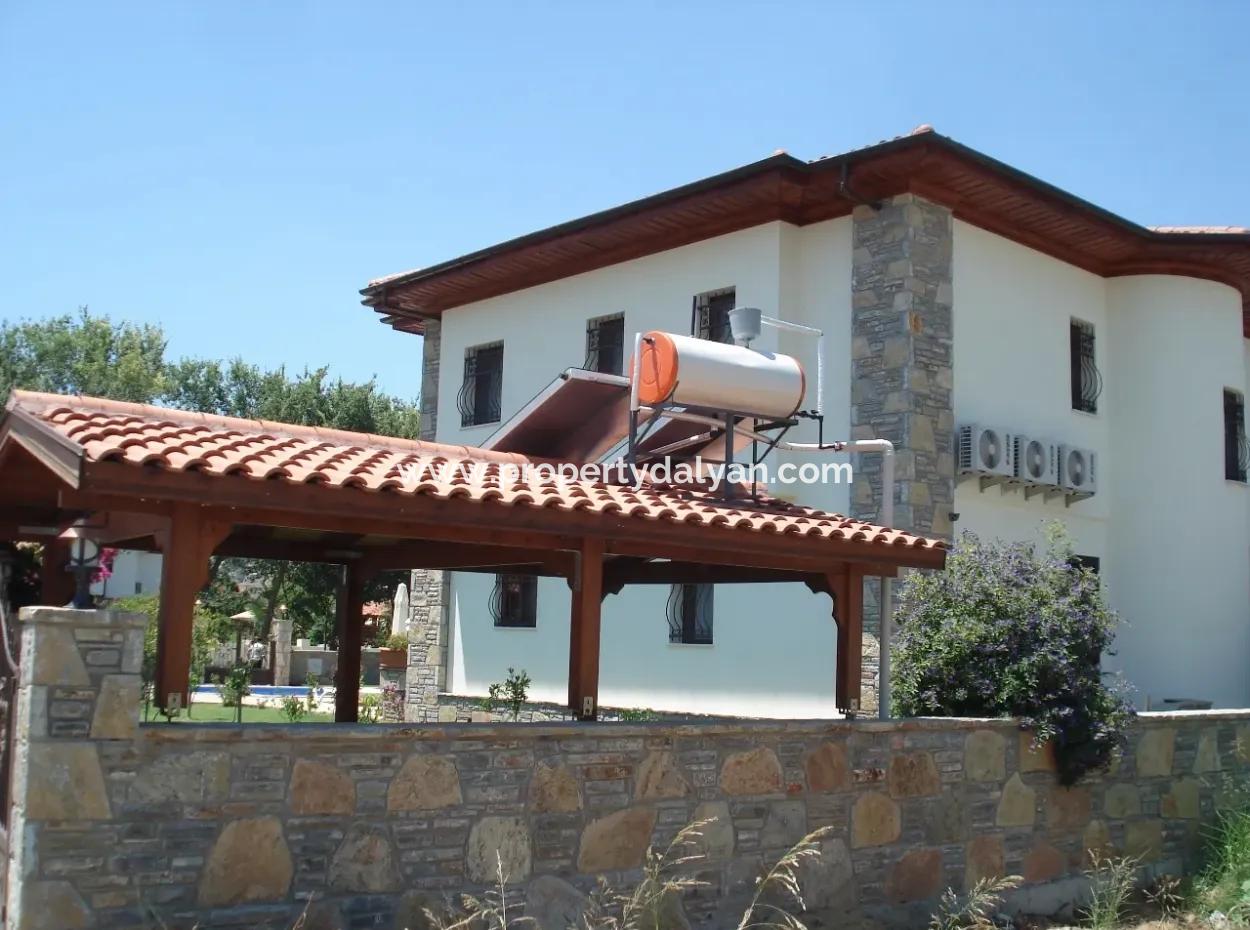 In Dalyan Gülpınar Dalyan Villa Für Verkauf Luxus-Villa In Grundstück Von 800M2 Innerhalb Der Empfohlenen 4 1