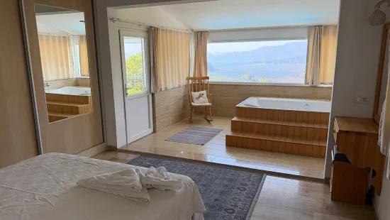 Villa 4+1 for sale with lake and sea view In Gökbel, Dalyan