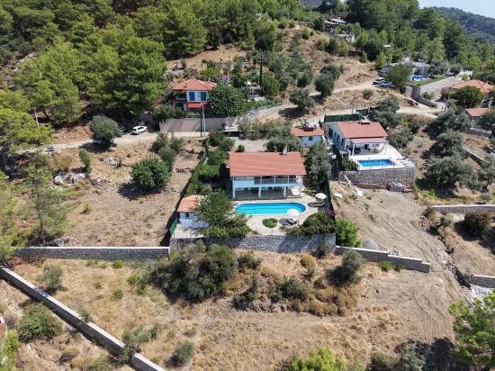 Villa 4+1 for sale with lake and sea view In Gökbel, Dalyan