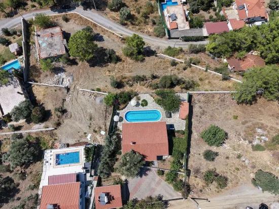 Villa 4+1 for sale with lake and sea view In Gökbel, Dalyan