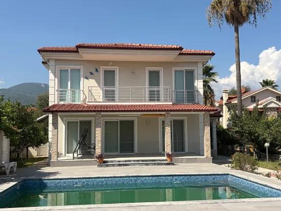520m2 plot In Dalyan Gülpınar with a 4+1 villa for sale