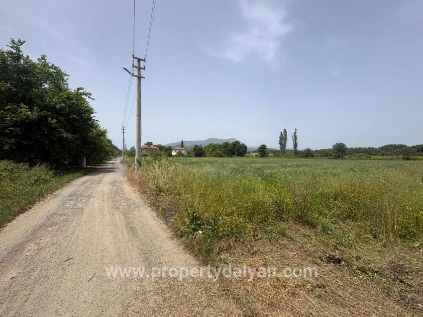 Ortaca Okçular Mah. Satılık Arsa - Konut İmar Durumlu - 2.390 m²