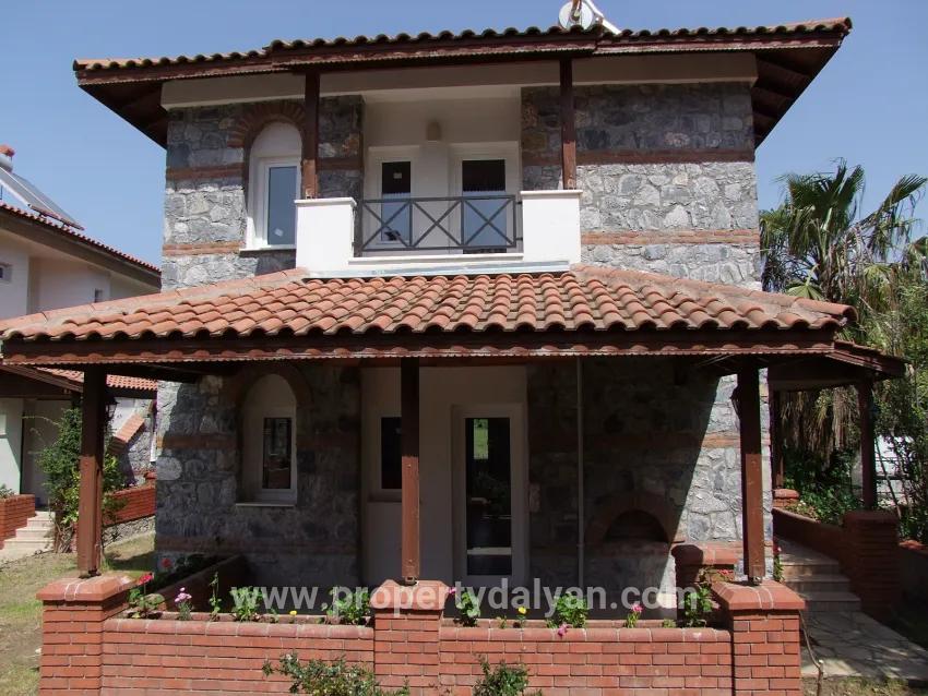 Ortaca Dalyan Mah. Satılık 3+1 Villa - 345 m²