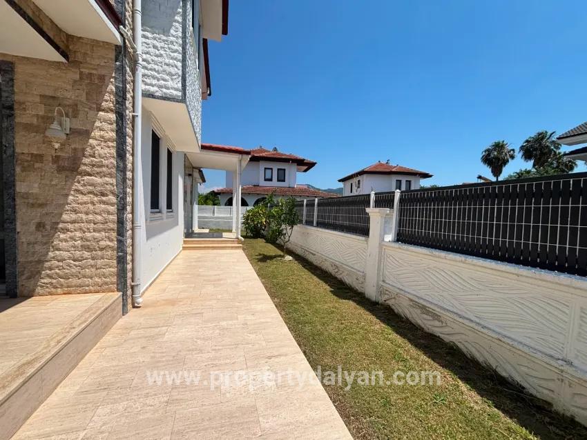 Ortaca Dalyan Mah. Satılık 4+1 Villa - 500 m²