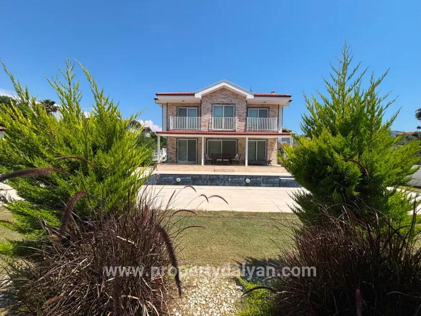 Ortaca Dalyan Mah. Satılık 4+1 Villa - 500 m²