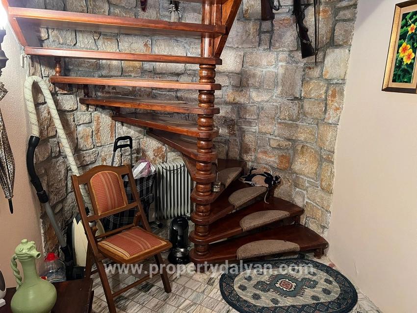 Dalyan Gülpınar'da 580m2 Arsa İçerisinde Satılık Taş Villa