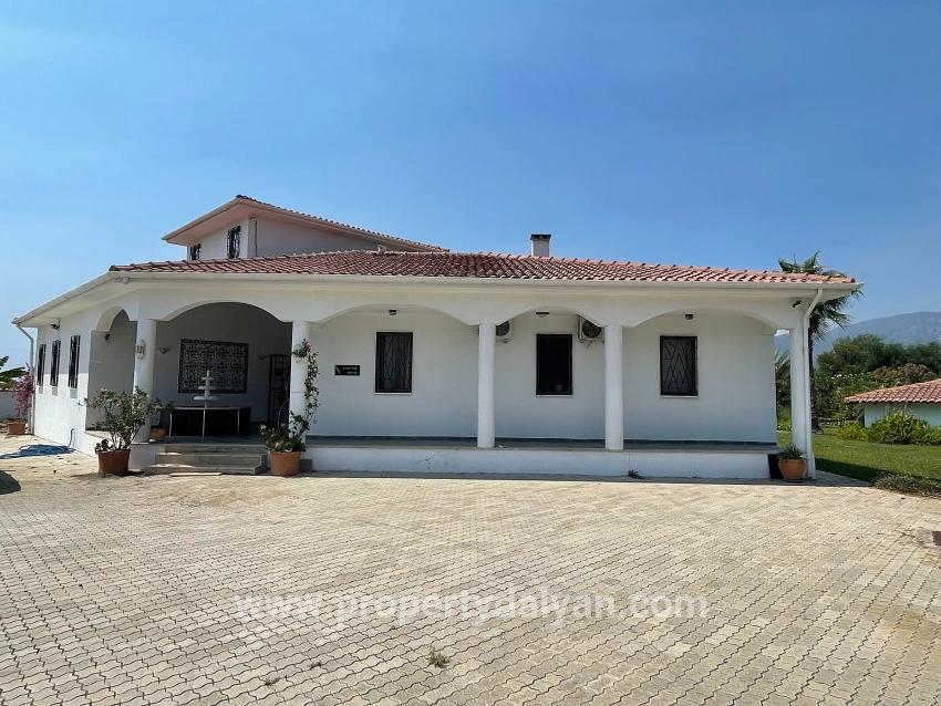 Dalyan İztuzu Manzaralı 7000m2 Arsa İçinde 4+1 Satılık Lüks Villa