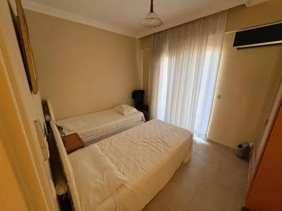 Dalyan Maraş'ta kral mezarları manzaralı 4+1 satılık villa
