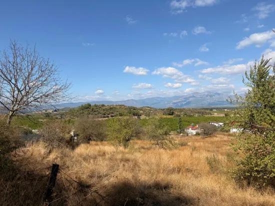 Dalyan Karadağ'da göl manzaralı 5.000m2 satılık tarla