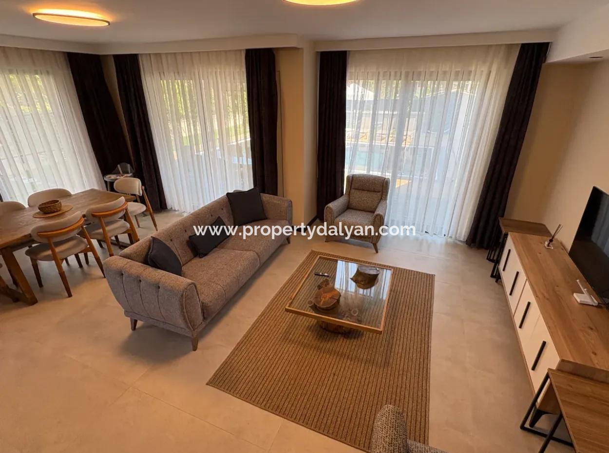 Dalyan'da Gülpınar'da Satılık 4+1 Villa