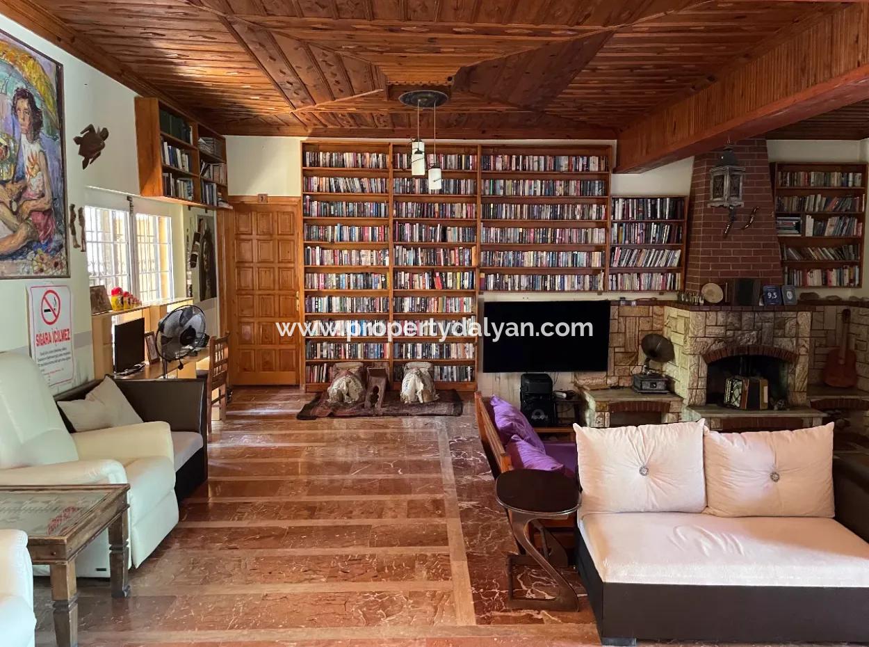 Dalyanda 7,500 M2 Arsa İçinde 19 Odalı Satılık Otel