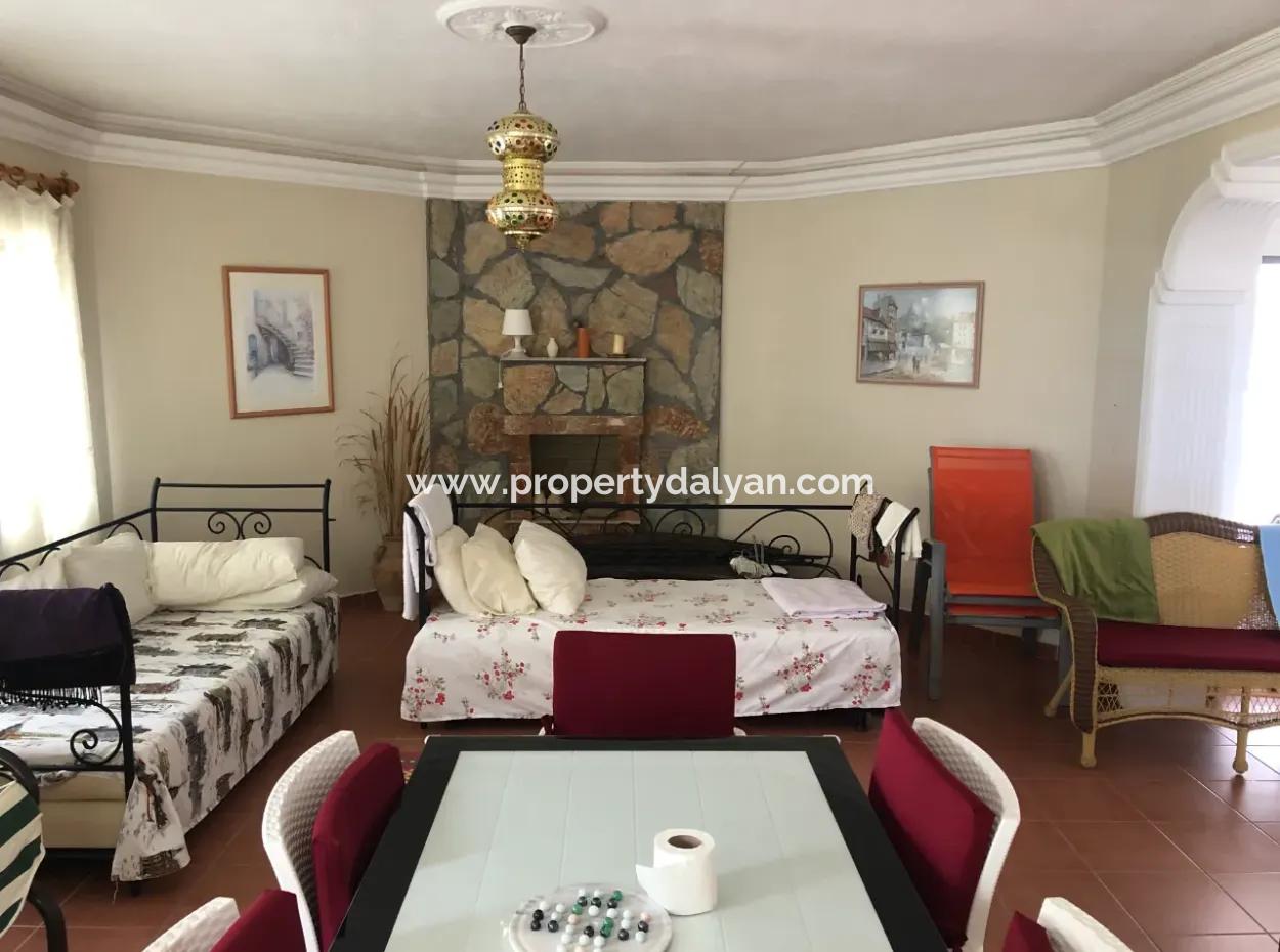 Dalyan Maraş'ta 1532M2 Satılık Villa