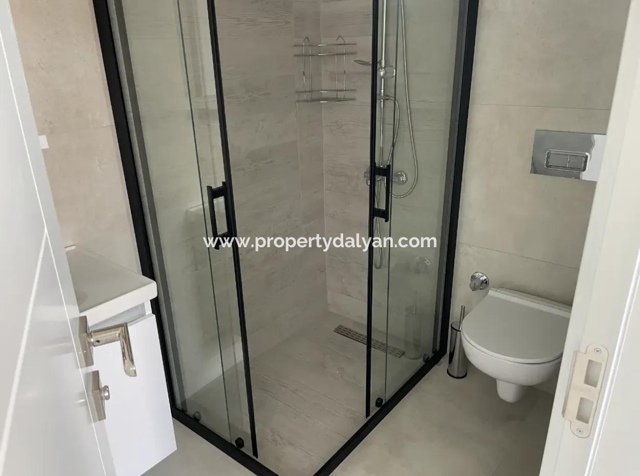 Dalyan  Merkezde 4+1 Satılık Villa