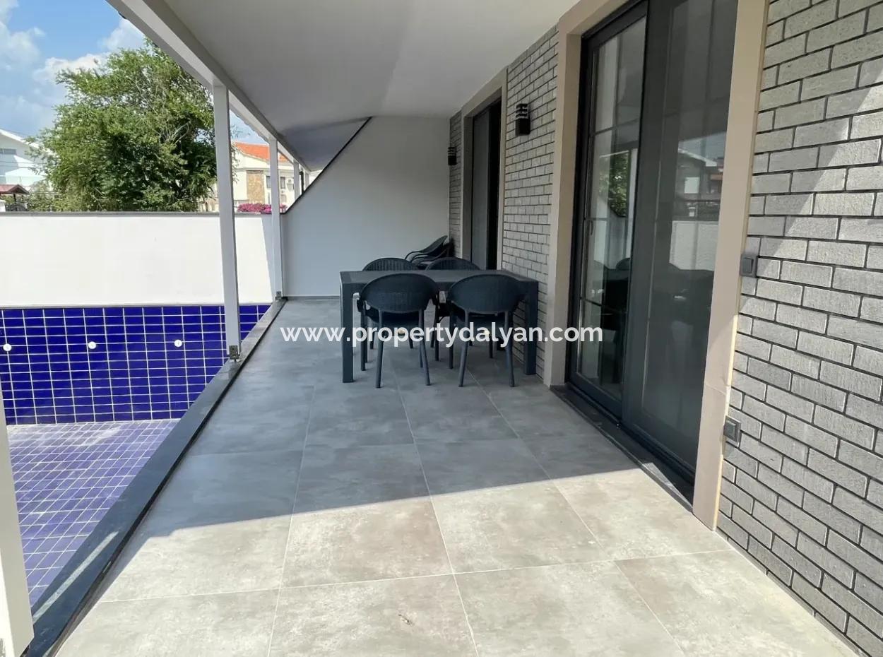 Dalyan  Merkezde 4+1 Satılık Villa
