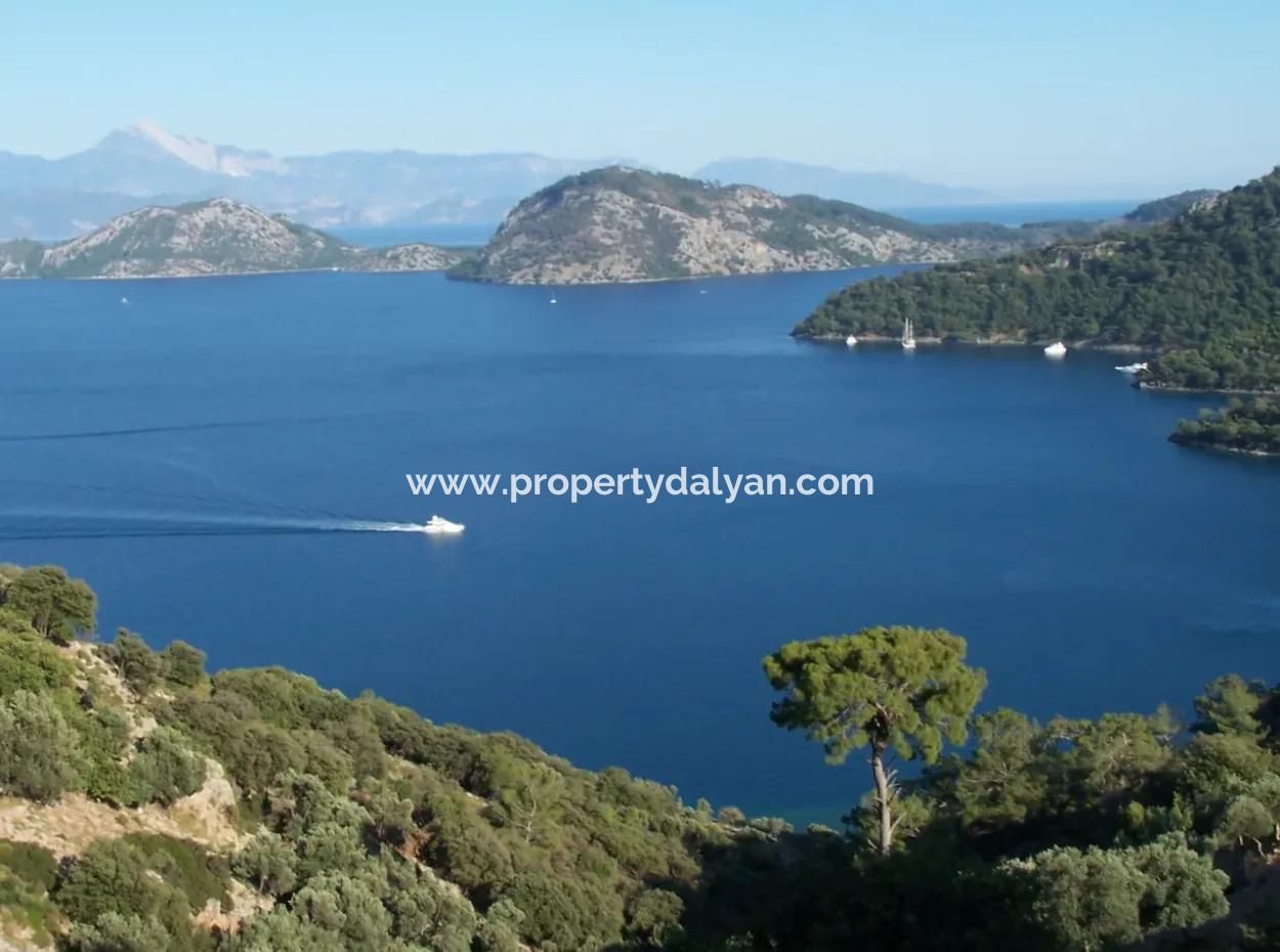 Sarsalada Deniz Manzaralı 4274M2 Arsa İçinde Satılık Taş Ev