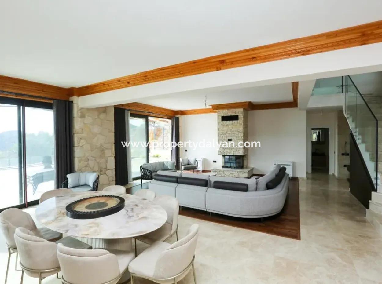 Sarıgerme'de Deniz Manzaralı Satılık Taş Villa