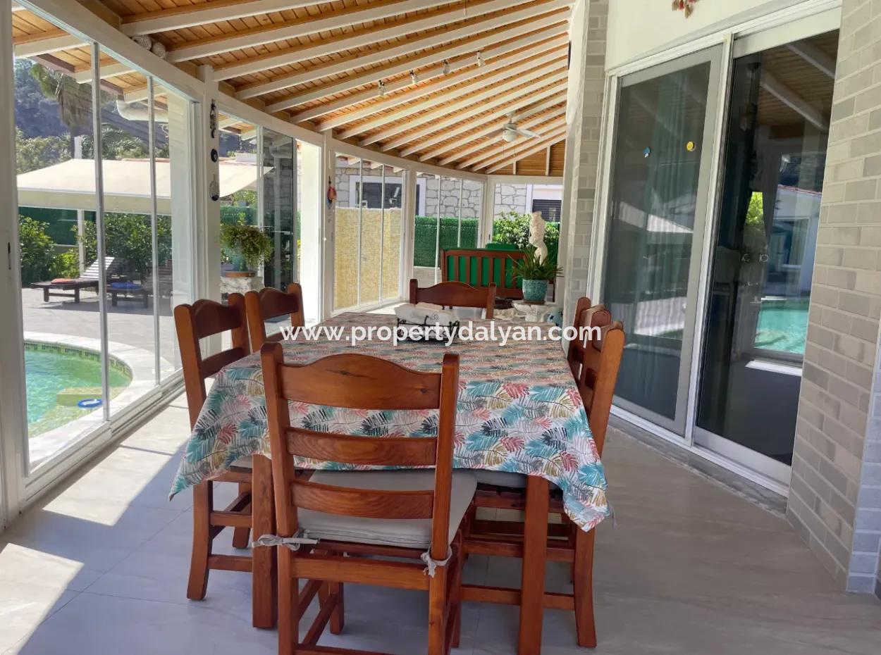 Dalyan Gülpınar'da 720M2 Arsa İçinde 4+1 Satılık Villa