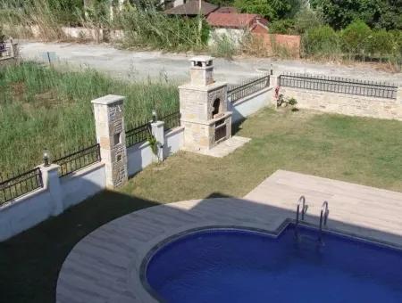 Dalyan Satılık Lüks Villa Dalyan Gülpınar Da 510M2 Arsa İçinde 4+1 Satılık Villa