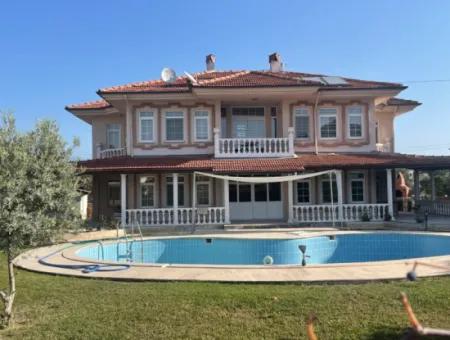 Dalyan'da 1000M2 Arsa İçin'de 4+1 Satılık Villa