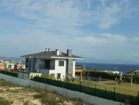 Çeşme Dalyan Mahallesinde Full Deniz Manzaralı 1176M2 İmarlı Satılık Arsa